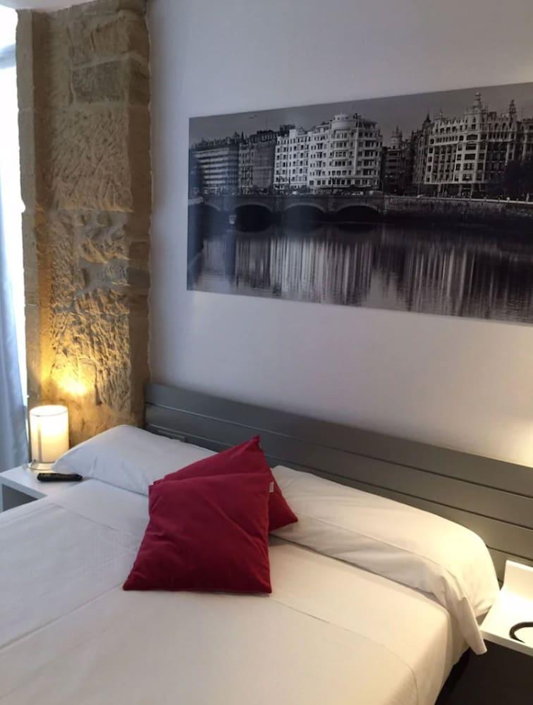 Welcome Gros Hotel San Sebastian Exterior photo