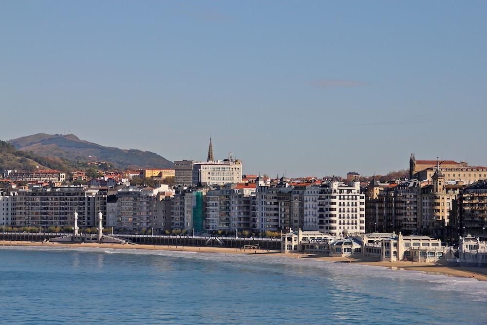 Welcome Gros Hotel San Sebastian Exterior photo